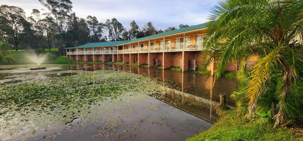 Golf Club Motor Inn Wingham Exterior foto